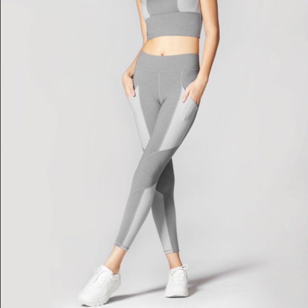 NWT MICHI Aura Granite 7/8 Leggings with Pockets